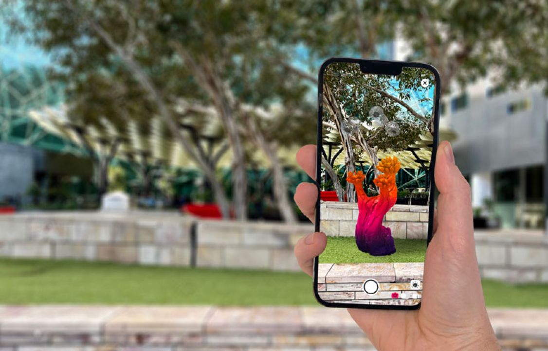 Mobile phone with artwork on screen