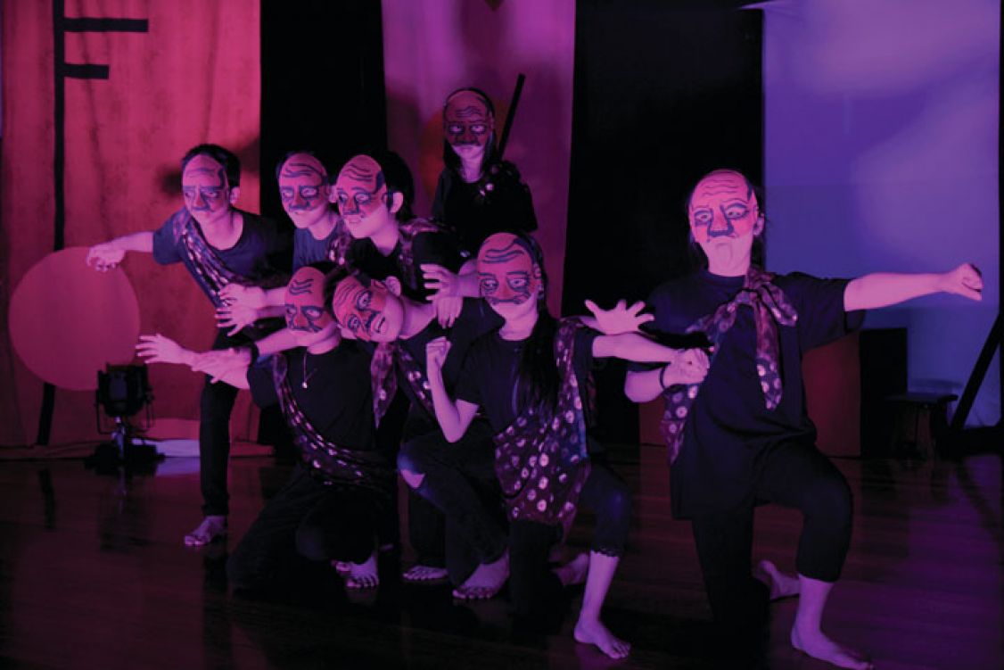 Kids dancing on stage